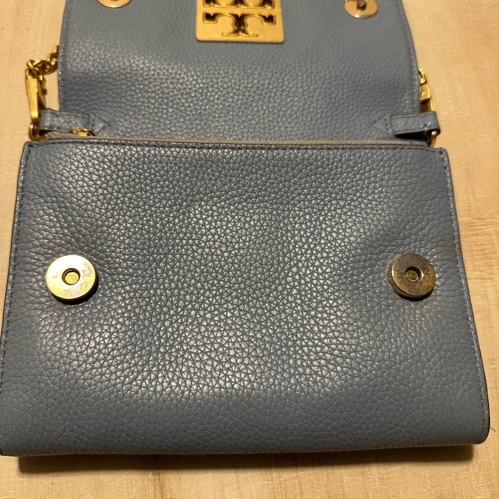 Tory Burch Slate Blue Crossbody Bag with Gold Chain - Picture 7 of 11